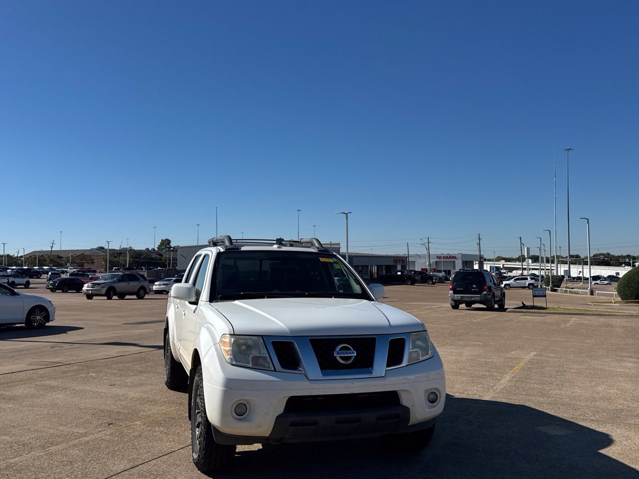 Used 2015 Nissan Frontier PRO-4X w/ Pro-4x Luxury Package AWD/4WD image 4