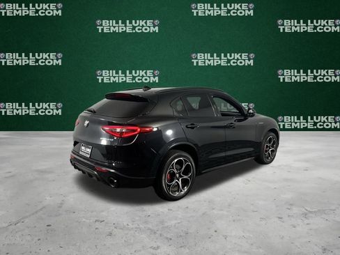 Used 2023 Alfa Romeo Stelvio Veloce image 7