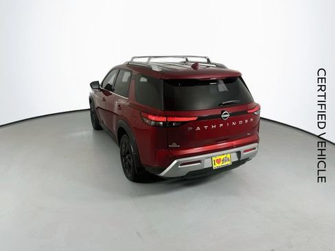 Certified 2024 Nissan Pathfinder SL FWD image 7