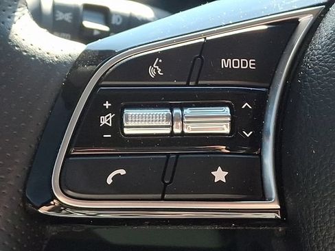 Used 2025 Kia Seltos SX w/ SX Sunroof Package AWD/4WD image 21