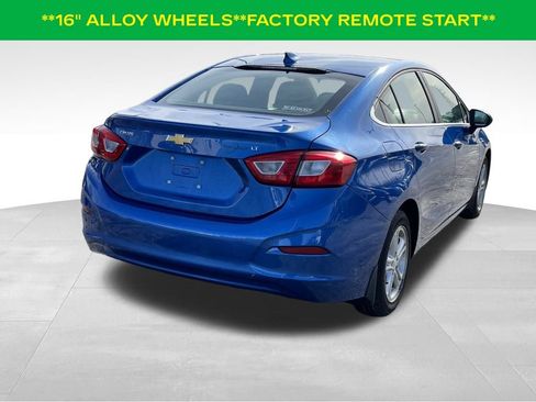 Used 2017 Chevrolet Cruze LT w/ Convenience Package image 2