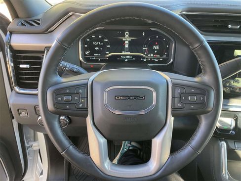 Used 2025 GMC Sierra 2500 Denali w/ Denali Reserve Package image 20