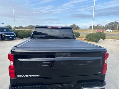 Used 2021 Chevrolet Silverado 1500 LT image 13