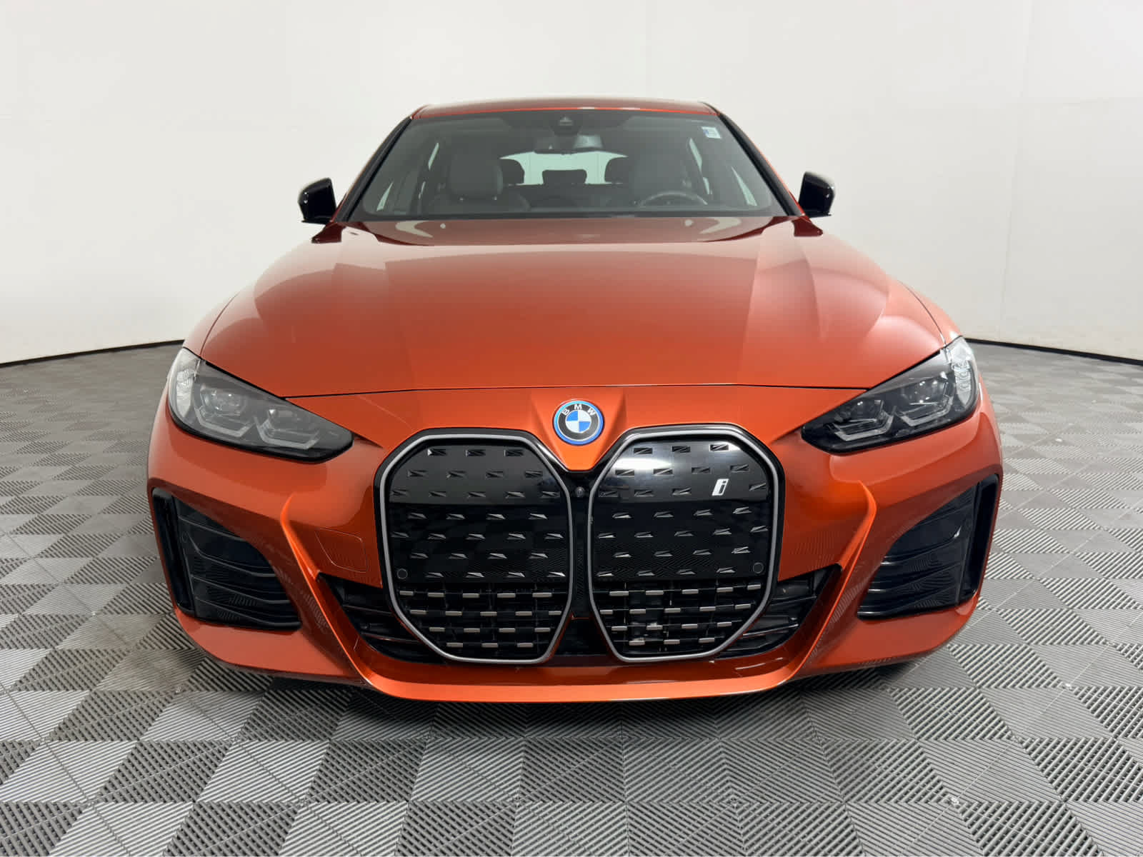 Used 2024 BMW i4 eDrive40 w/ M Sport Package RWD image 8