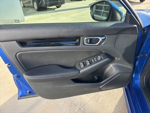 Used 2022 Honda Civic Touring image 19