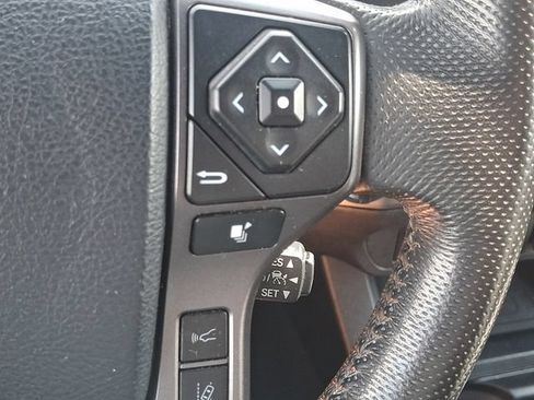 Used 2020 Toyota Tacoma TRD Sport w/ Technology Package AWD/4WD image 21