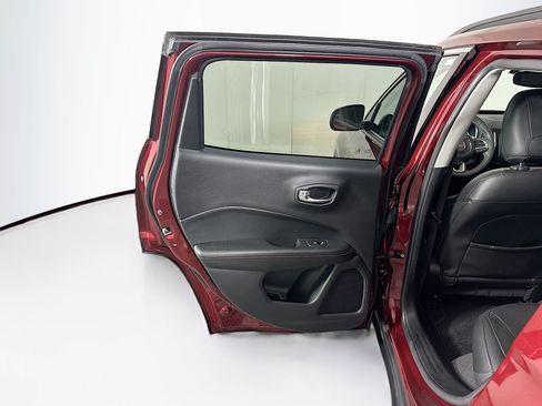 Used 2021 Jeep Compass Latitude w/ Driver Assistance Group FWD image 27