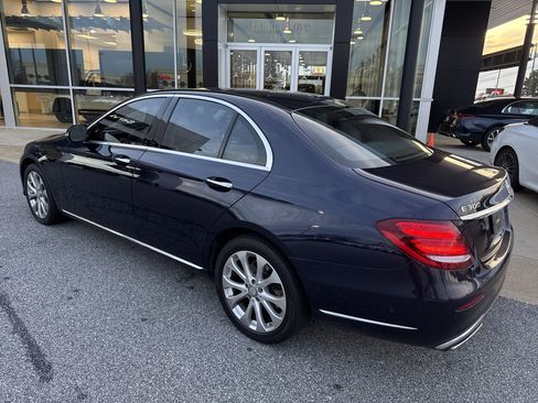 Used 2017 Mercedes-Benz E 300 image 8