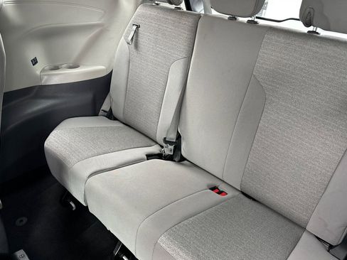 Used 2023 Toyota Sienna LE image 16