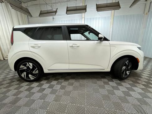 Used 2025 Kia Soul GT-Line FWD image 17