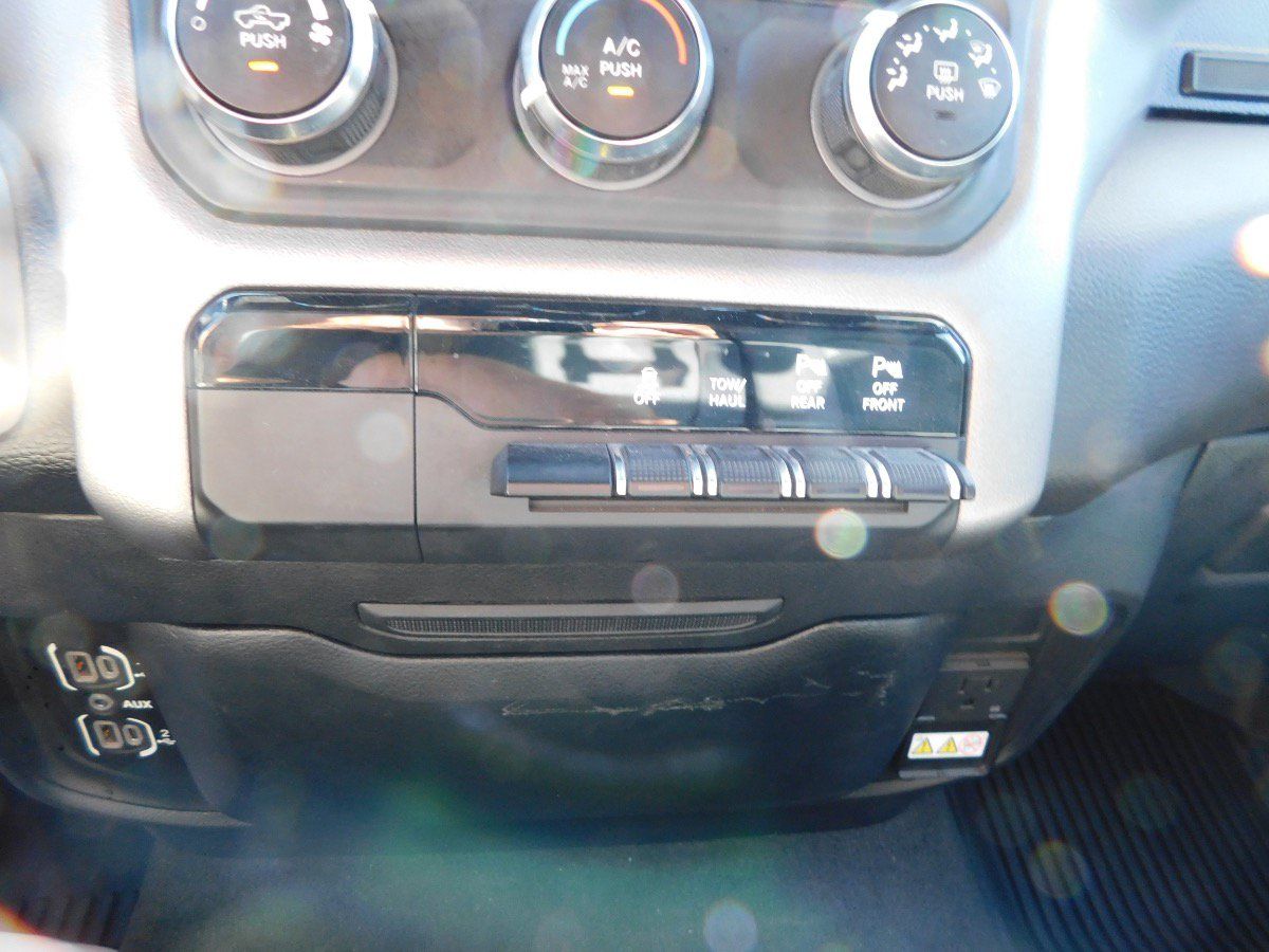 Used 2024 RAM 1500 Big Horn AWD/4WD image 15