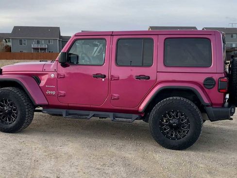 Used 2024 Jeep Wrangler Sahara w/ Technology Group image 5