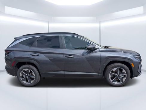 Used 2025 Hyundai Tucson SEL image 2