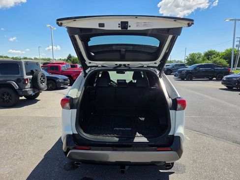 Used 2020 Toyota RAV4 XSE AWD/4WD image 25