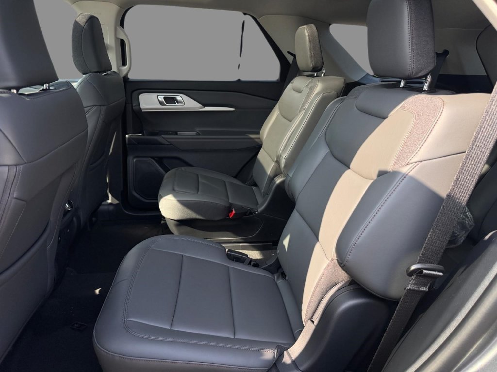 New 2026 Ford Explorer Active w/ Active Comfort Package AWD/4WD image 13