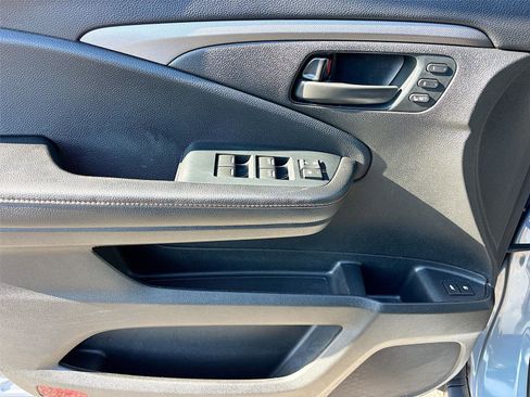 Certified 2023 Honda Passport TrailSport image 21