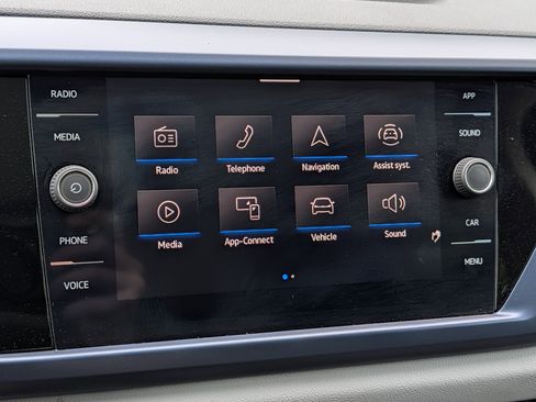 Certified 2023 Volkswagen Taos SE w/ Panoramic Sunroof Package AWD/4WD image 22