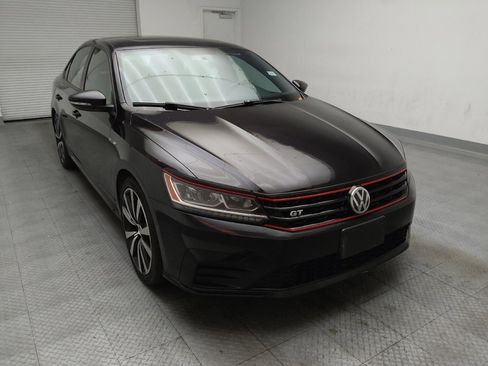 Used 2018 Volkswagen Passat 3.6 FWD image 14