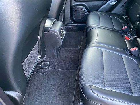 Used 2022 Lincoln Corsair AWD w/ Premium Package image 32