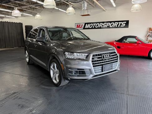 Used 2019 Audi Q7 3.0T Prestige w/ Prestige Package image 1