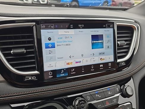 New 2026 Chrysler Pacifica Pinnacle image 26