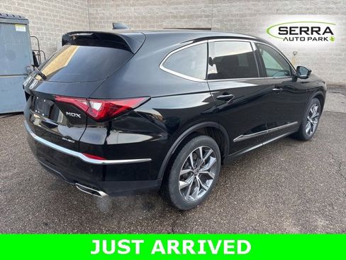 Used 2023 Acura MDX SH-AWD w/ Technology Package image 3