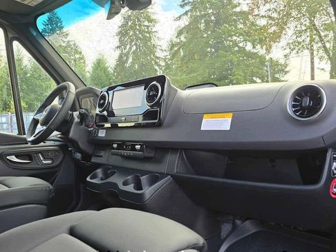 New 2026 Mercedes-Benz Sprinter 2500 image 12