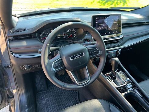 Used 2023 Jeep Compass Trailhawk image 11