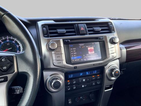 Used 2015 Toyota 4Runner Limited AWD/4WD image 7