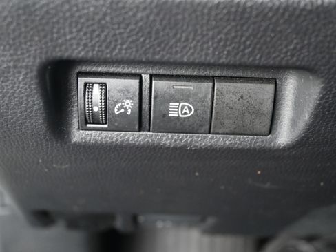 Used 2022 Toyota RAV4 XLE image 31