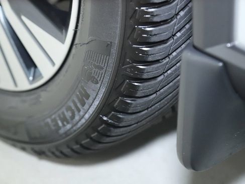 Certified 2022 Nissan Rogue SV FWD image 34