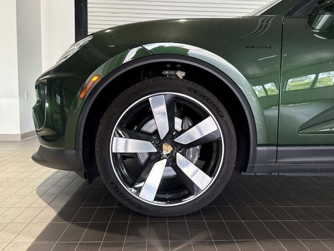 Certified 2024 Porsche Macan 4 Electric AWD/4WD image 12