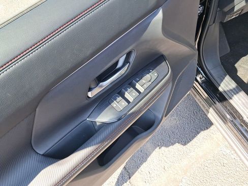 New 2025 Nissan Kicks SR image 12