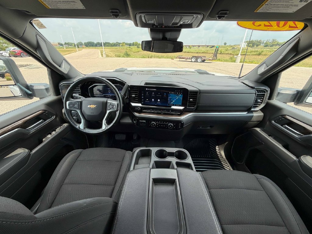 Used 2025 Chevrolet Silverado 2500 LT w/ Convenience Package AWD/4WD image 28