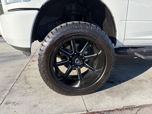 Used 2017 RAM 3500 Tradesman w/ Chrome Appearance Group image 21