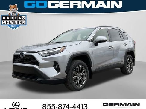 Used 2022 Toyota RAV4 XLE Premium image 1