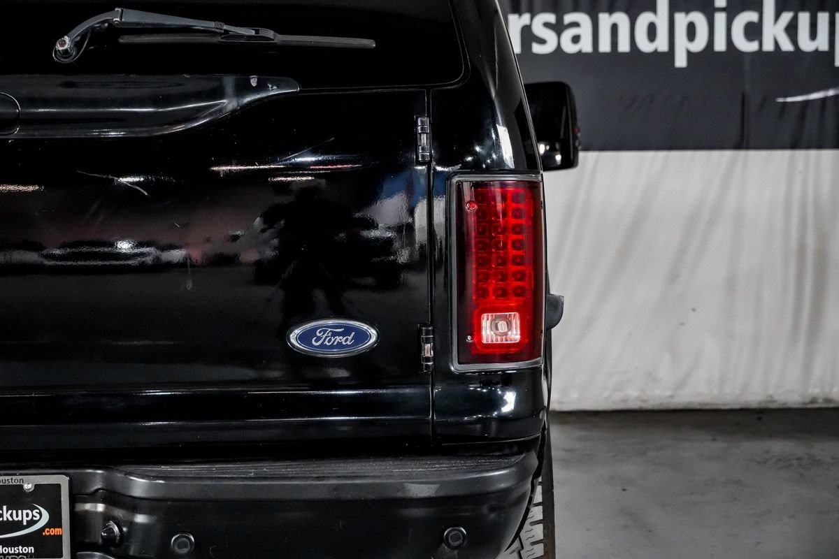 Used 2004 Ford Excursion Limited AWD/4WD image 40