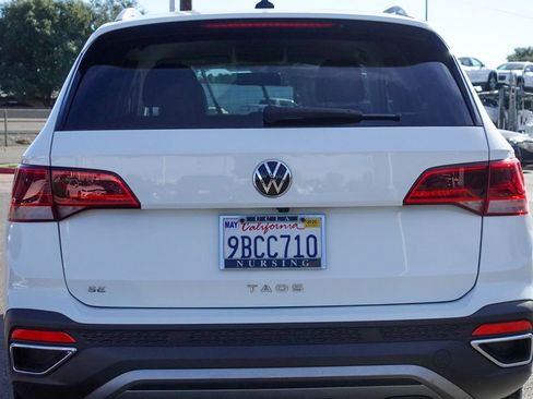 Used 2022 Volkswagen Taos SE image 9