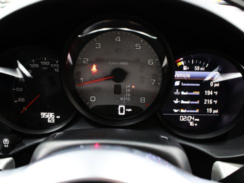 Used 2025 Porsche 718 Cayman S w/ Sportdesign Package RWD image 15