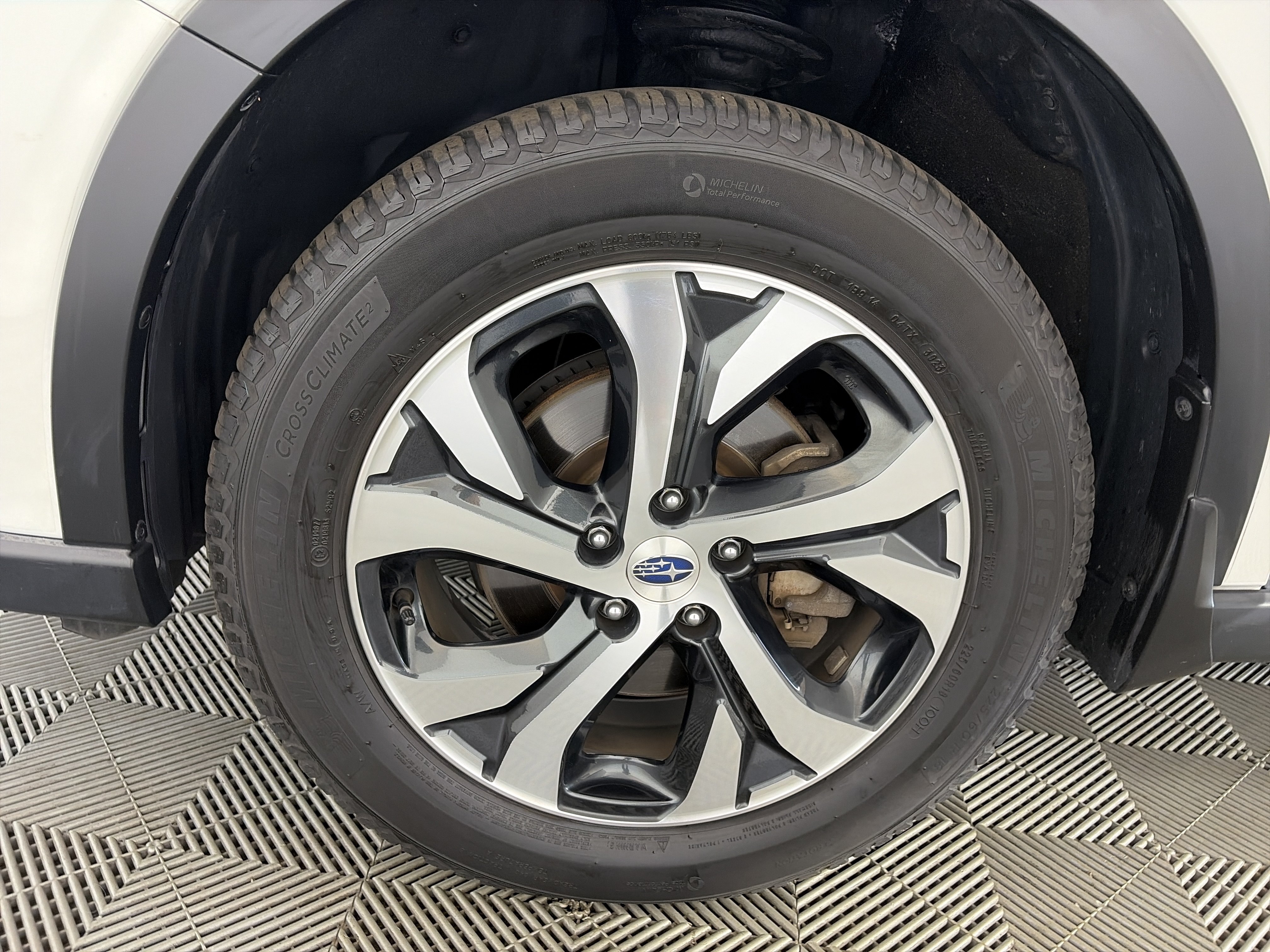 Used 2020 Subaru Outback Limited w/ Popular Package #2 AWD/4WD image 13