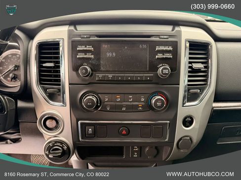 Used 2017 Nissan Titan SV AWD/4WD image 17