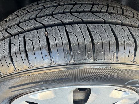 Used 2012 Ford Transit Connect XLT image 7