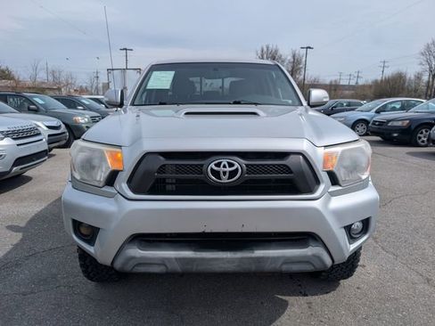 Used 2012 Toyota Tacoma 4x4 Double Cab w/ TRD Sport Pkg image 2