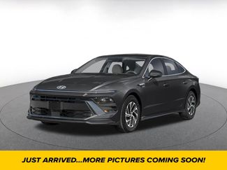 Used 2026 Hyundai Sonata Blue FWD video 1