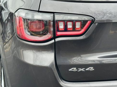 Used 2021 Jeep Compass Latitude image 15