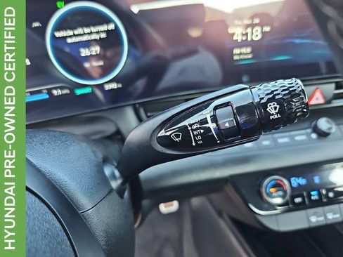 Certified 2025 Hyundai Elantra SEL w/ Cargo Package image 18