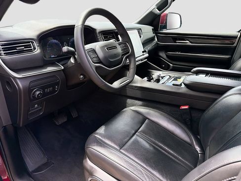 Used 2022 Jeep Wagoneer Series I w/ Convenience Group I AWD/4WD image 29