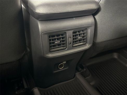 Certified 2025 Toyota RAV4 LE image 31