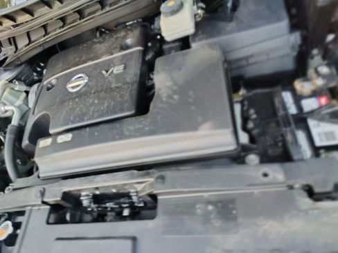 Used 2017 Nissan Murano S image 25