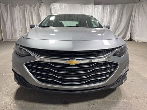 Used 2023 Chevrolet Malibu LT FWD image 2